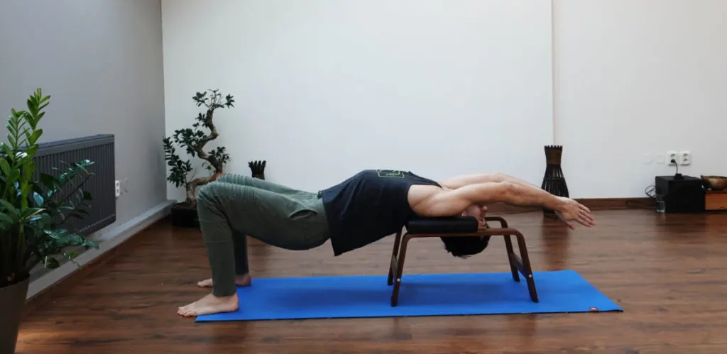 feetup-yoga-zdravy-chrbat