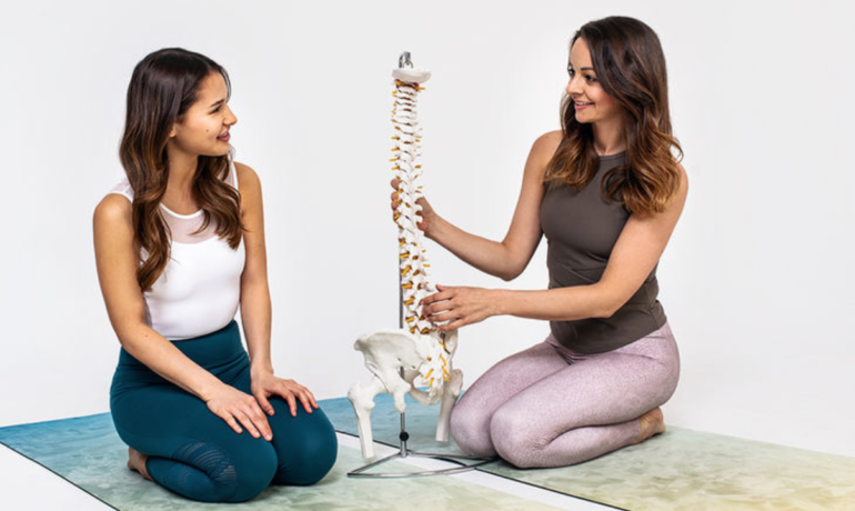 Nový prístup k školeniu inštruktorov jogy. Medical Yoga Institute spája východné a západné tradície.